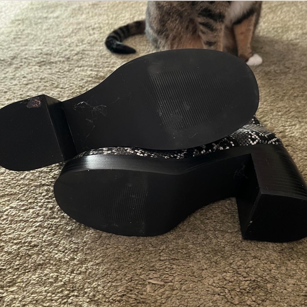 Steve Madden platform boots - Picture 5 of 7